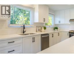Kitchen - 582 Strathcona Court, Milton, ON L9T3B5 Photo 11