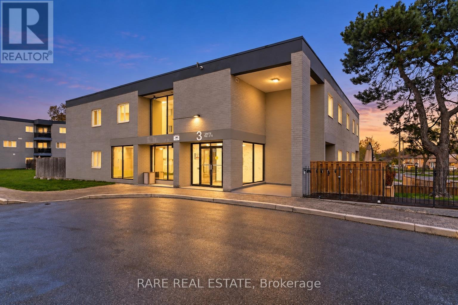 112- 2001 Bonnymede Drive, Mississauga, ON