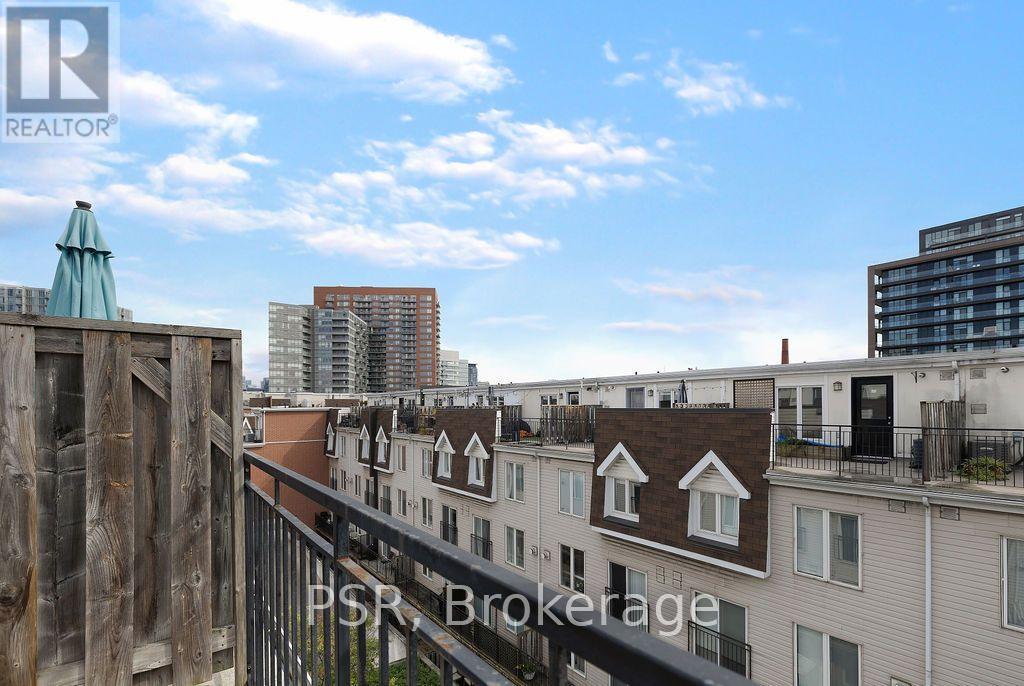 20 Laidlaw Street — photo 25