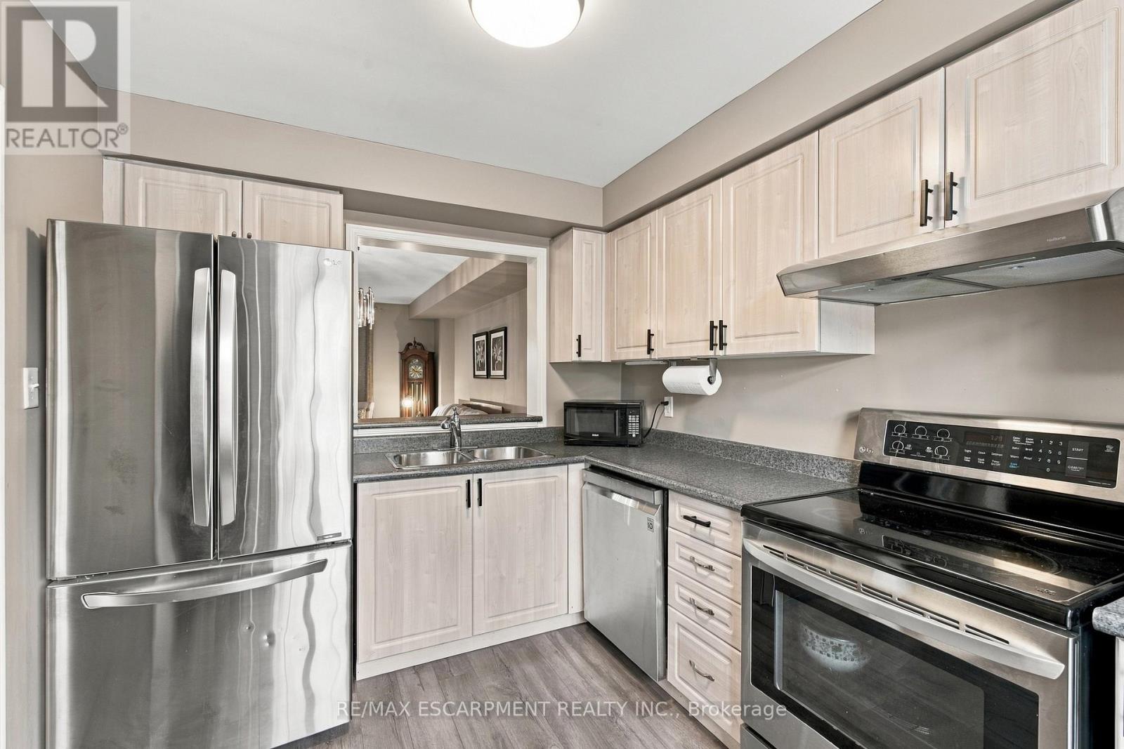 3- 4200 Kilmer Drive, Burlington, ON photo 4