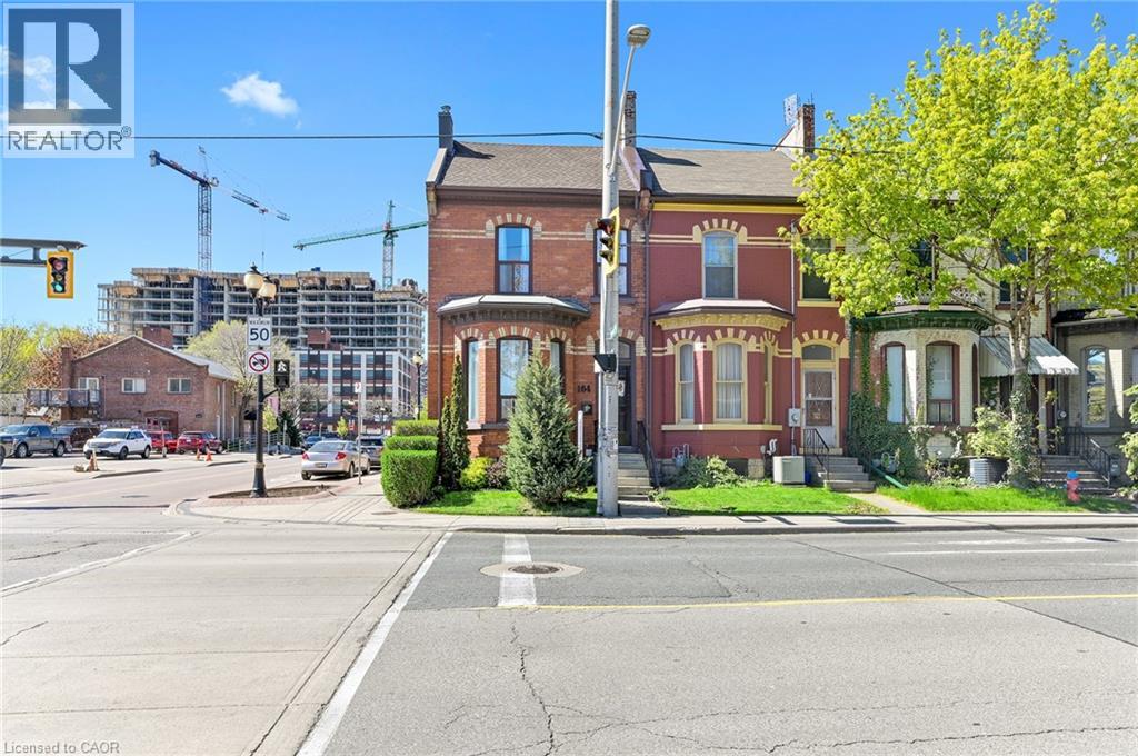 164 Wilson Street — photo 18