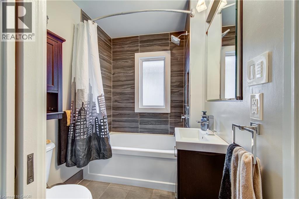 119 Bond Street — photo 31