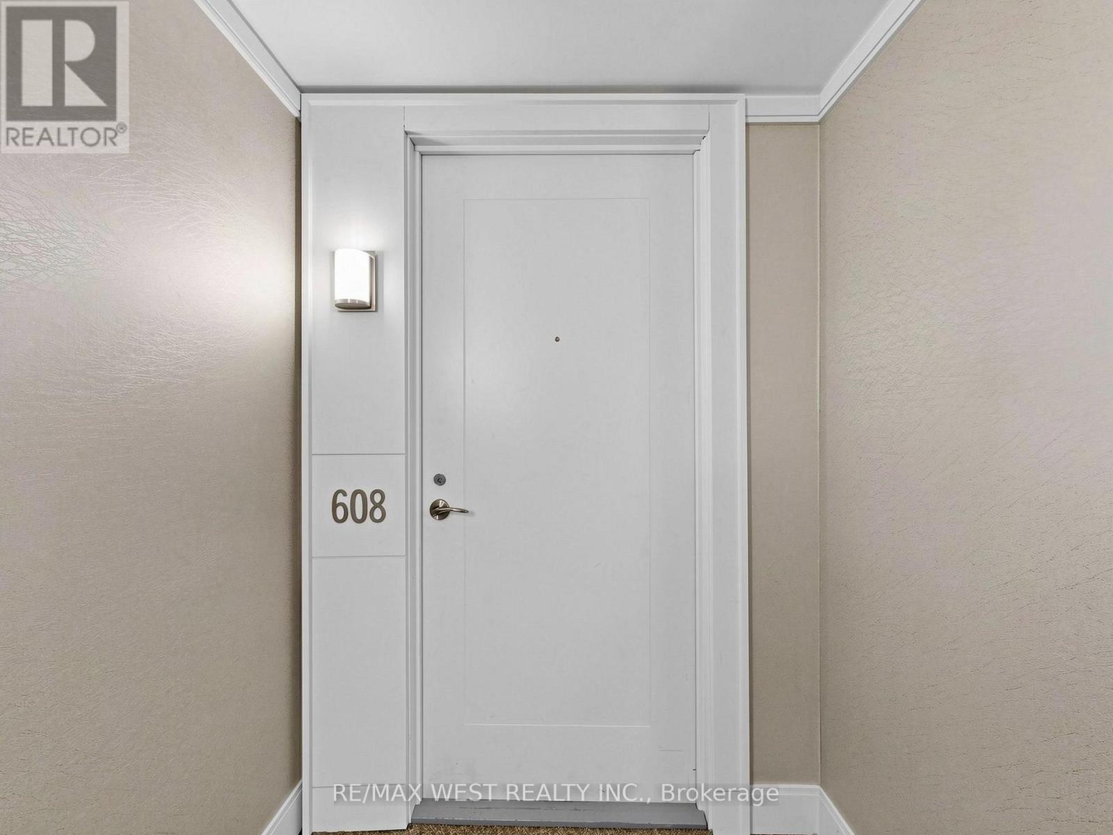 3091 Dufferin Street — photo 10