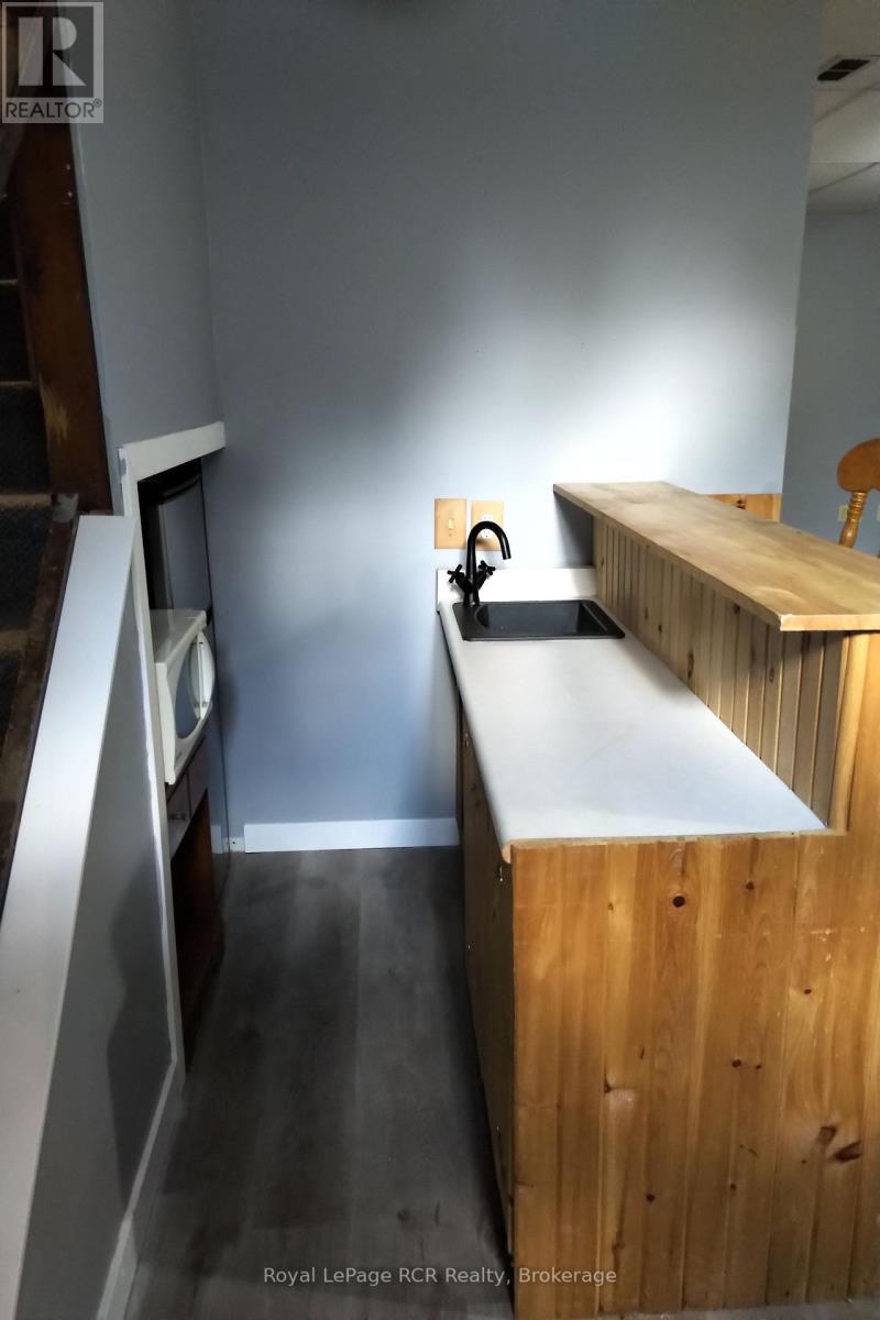 376 George Street East — photo 24