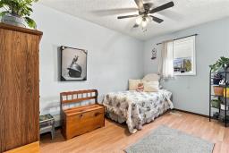 143 Larche Avenue E, Winnipeg, MB R2C1A5 Photo 12