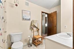 143 Larche Avenue E, Winnipeg, MB R2C1A5 Photo 17