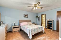 143 Larche Avenue E, Winnipeg, MB R2C1A5 Photo 10