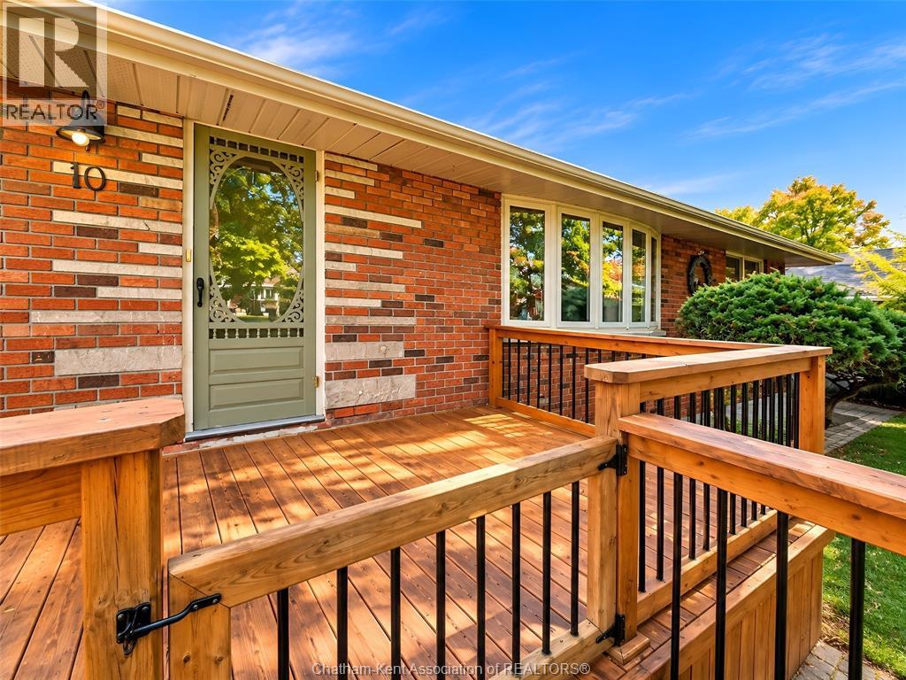 10 Birchwood STREET - 11
