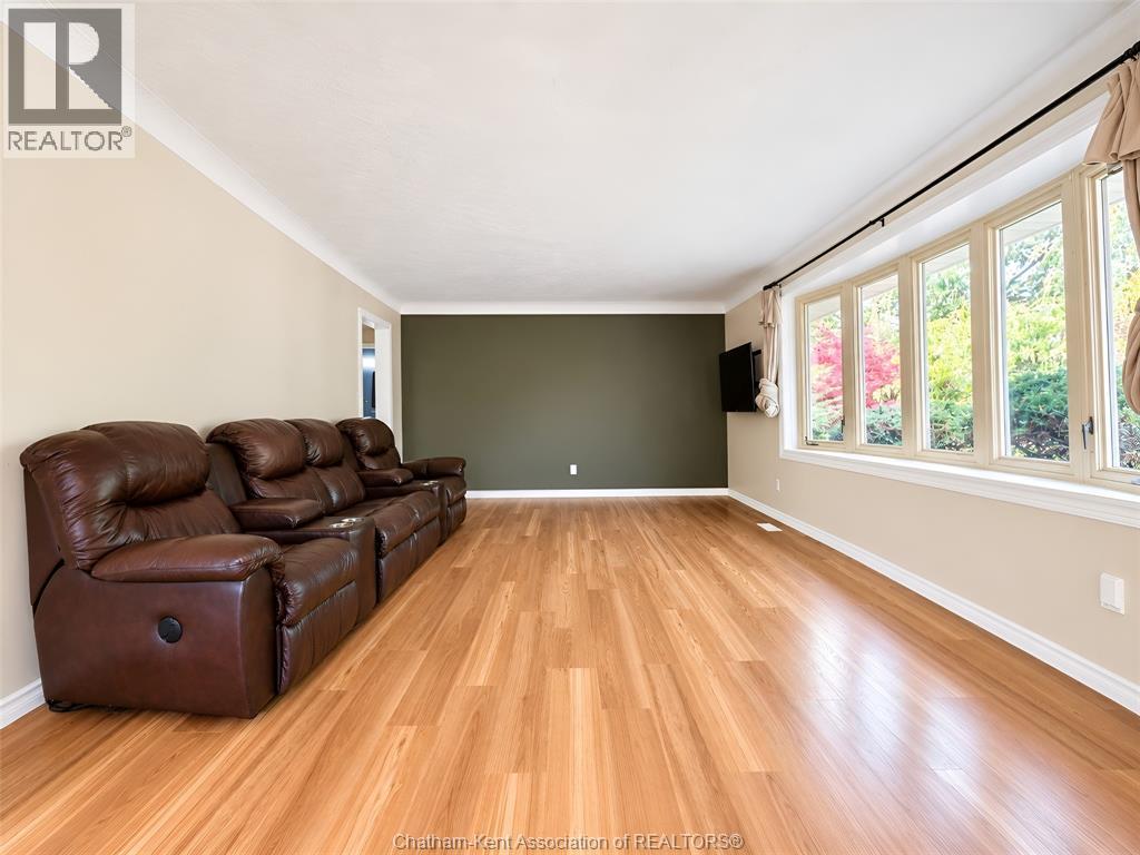 10 Birchwood STREET - 14