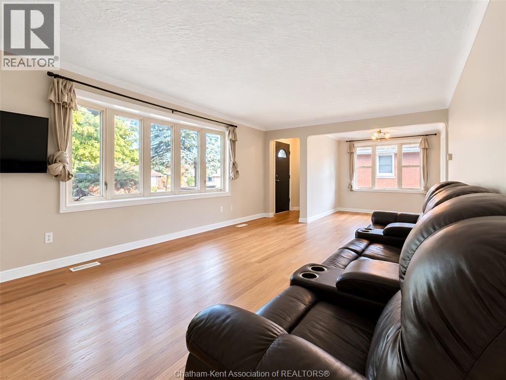 10 Birchwood Street — photo 15