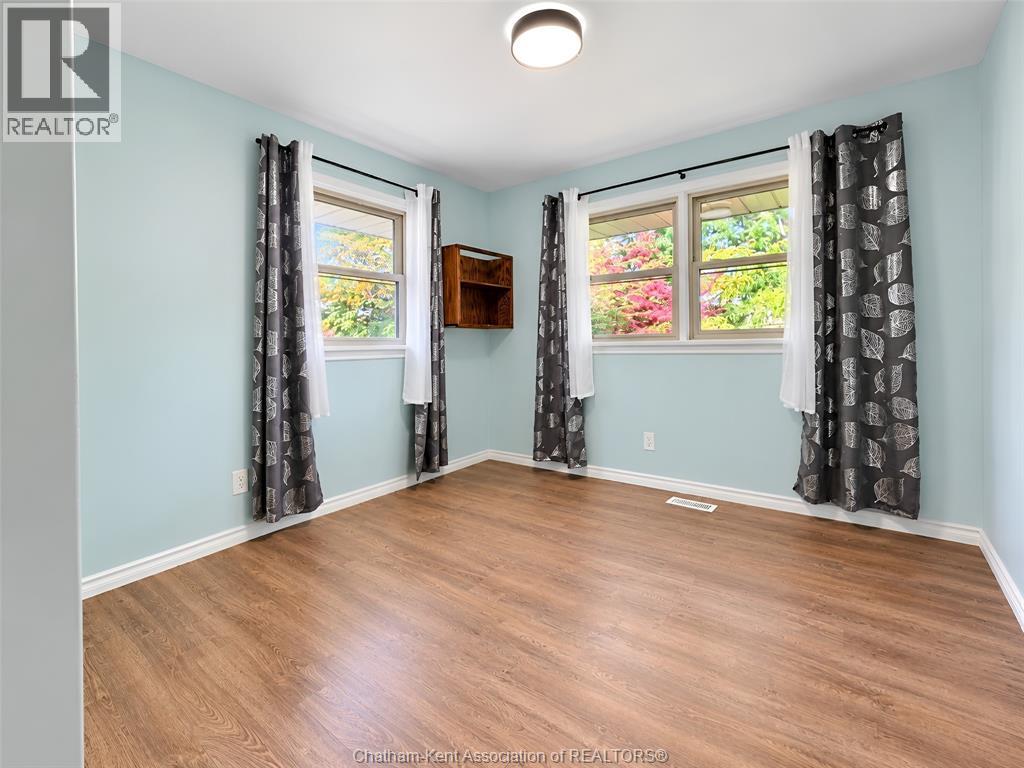 10 Birchwood STREET - 42