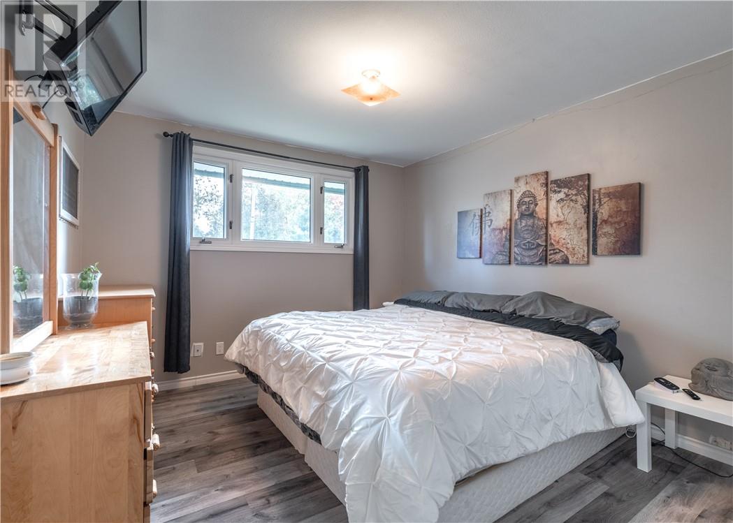 3329 Romeo Street — photo 10