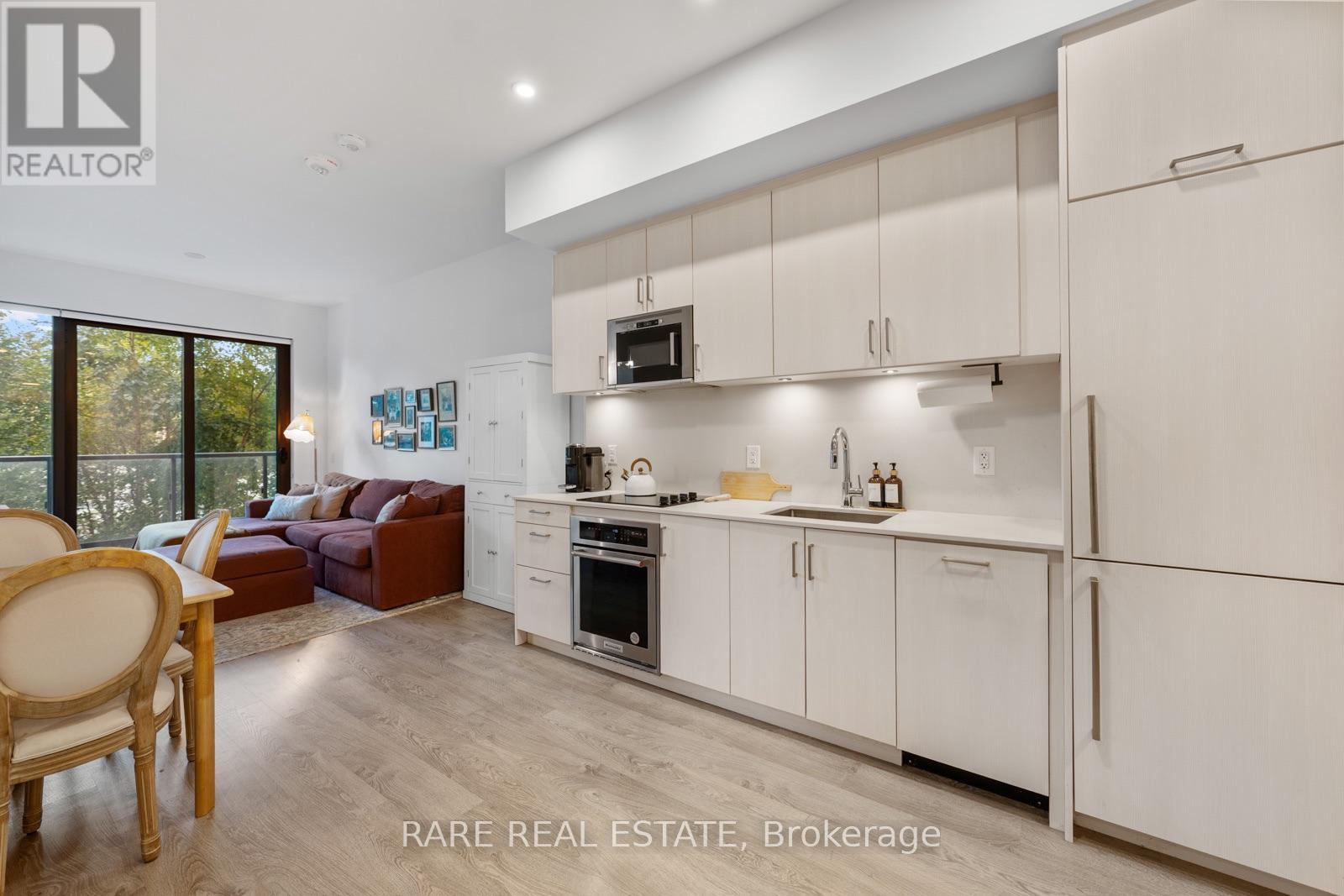 #331 280 HOWLAND AVENUE - 3