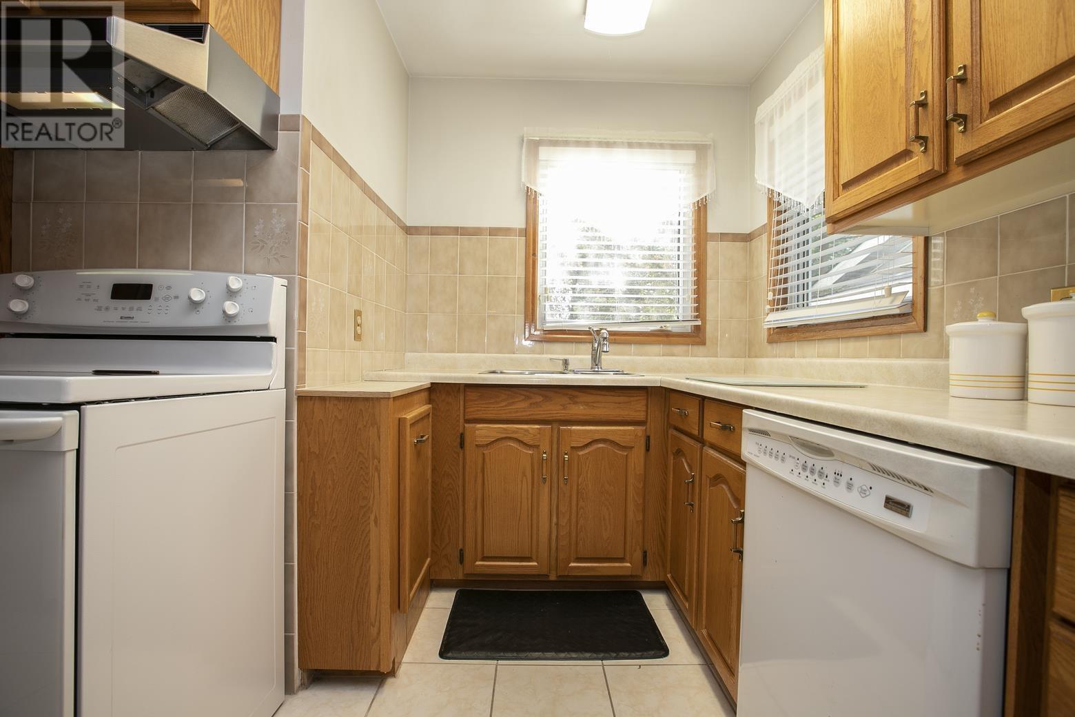 57 Mccrea St — photo 17