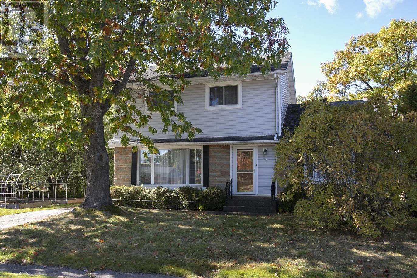 57 McCrea ST - 2
