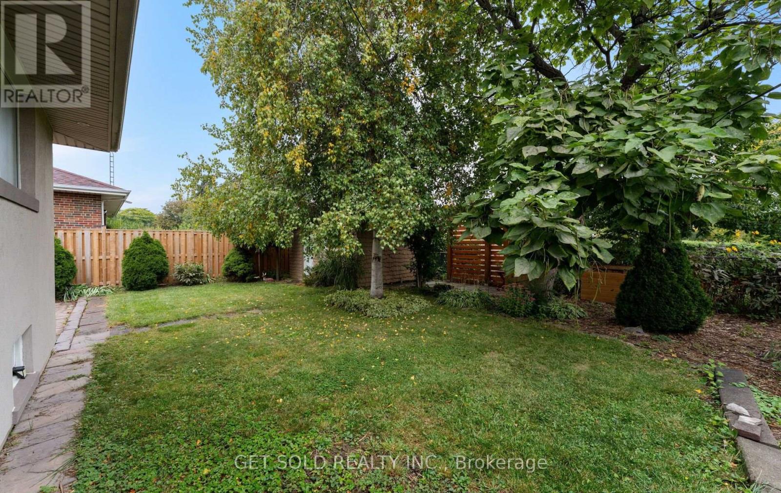 19 Feller Road — photo 44