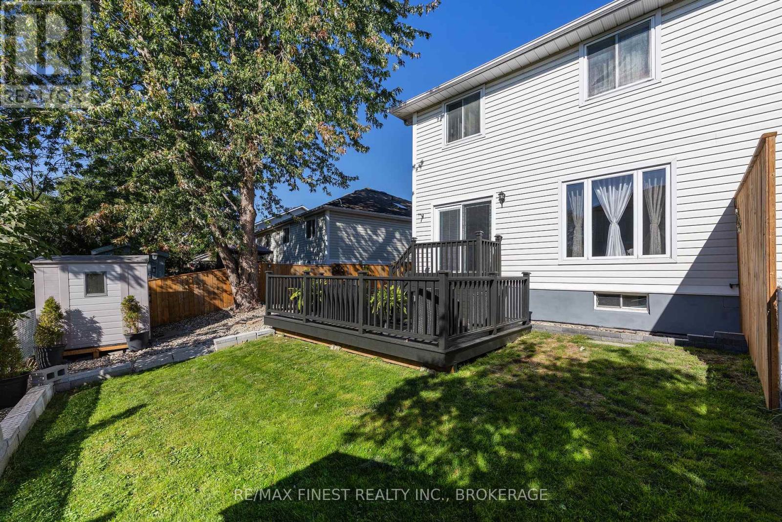 1377 Brackenwood Crescent — photo 41