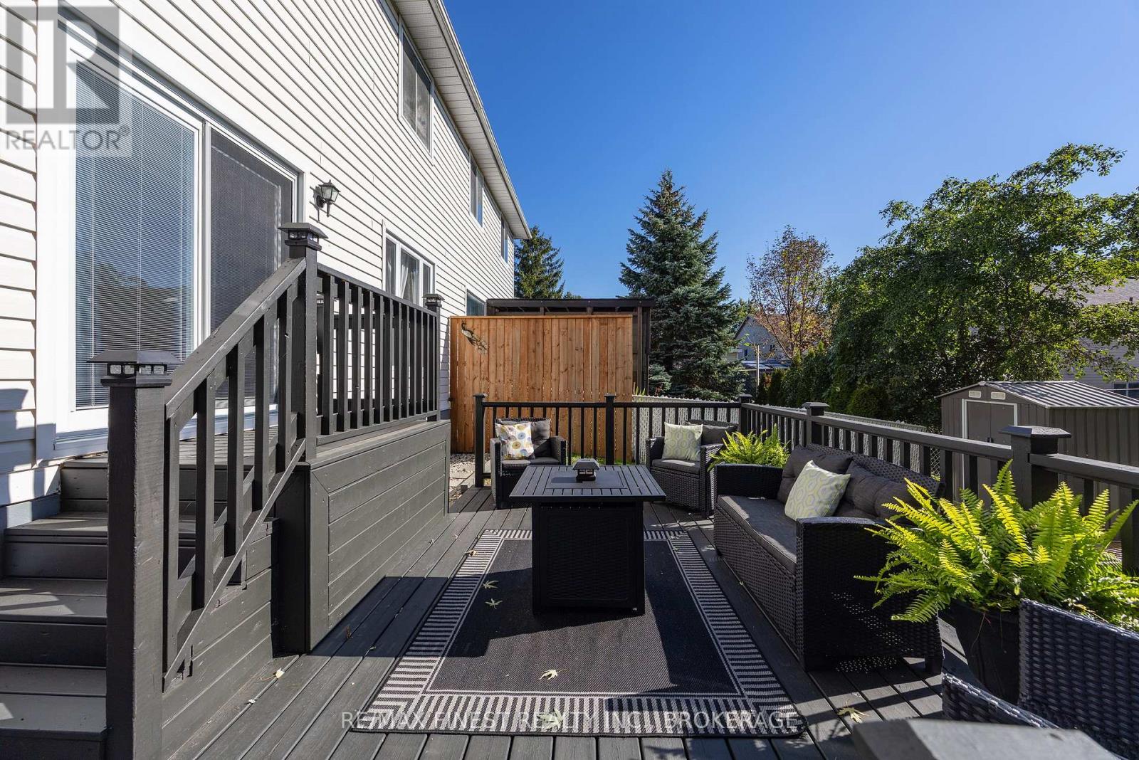 1377 Brackenwood Crescent — photo 46