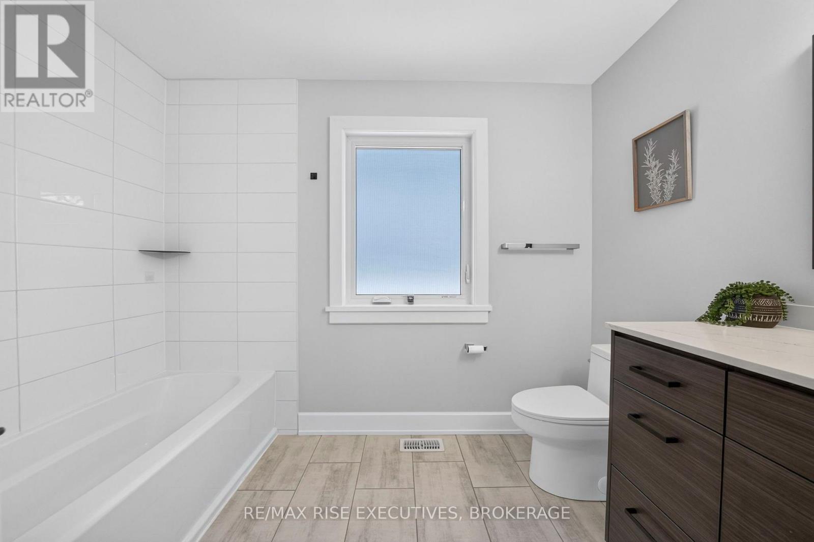 14 Park Crescent — photo 29