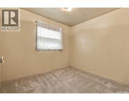 2430 Mcdonald Street, Regina, SK S4N2Z3 Photo 12