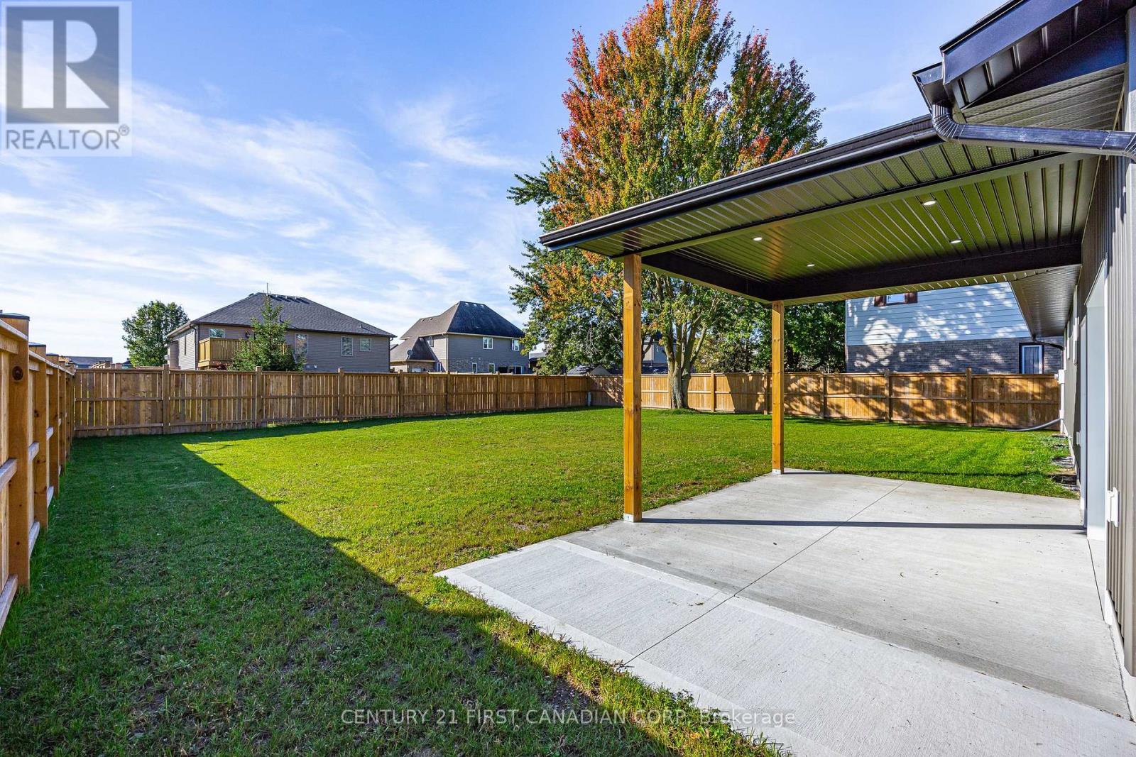 135 Nicoline Avenue — photo 34