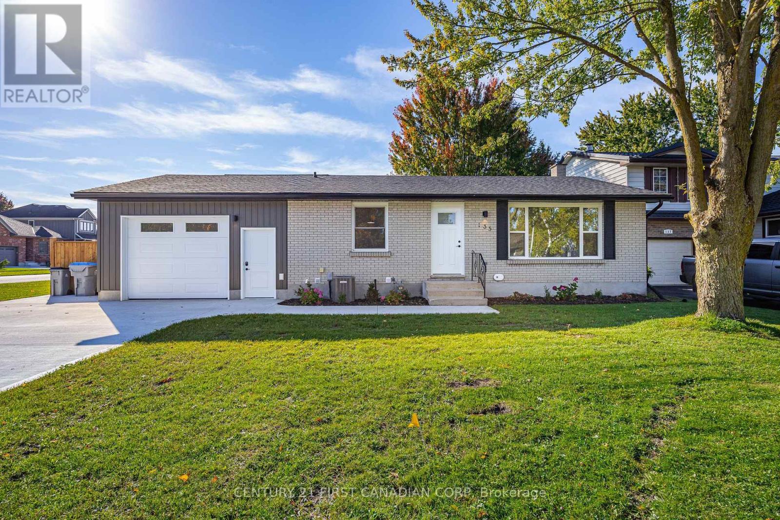 135 Nicoline Avenue — photo 4