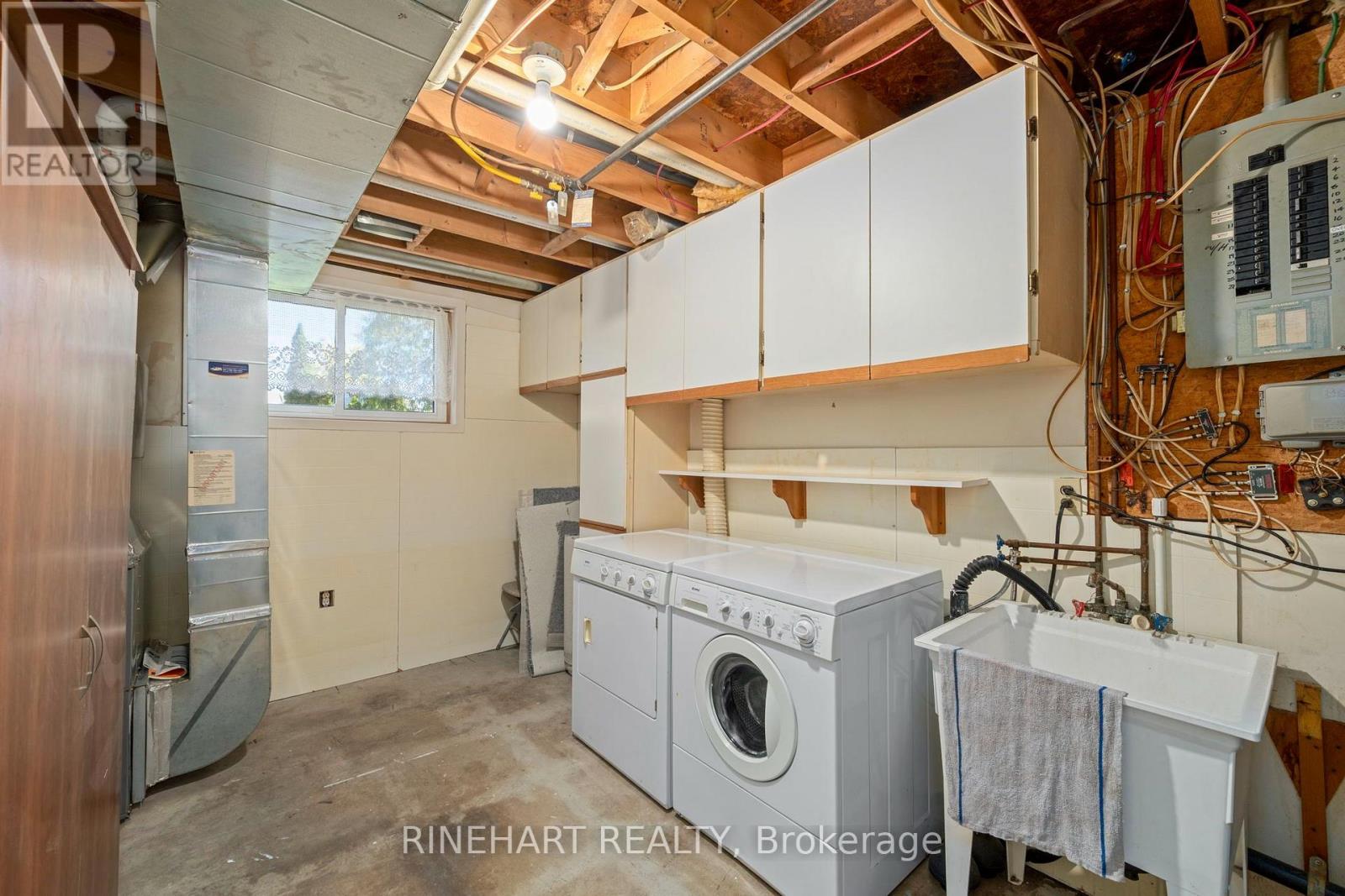 78 BLOOMSBURY COURT - 21