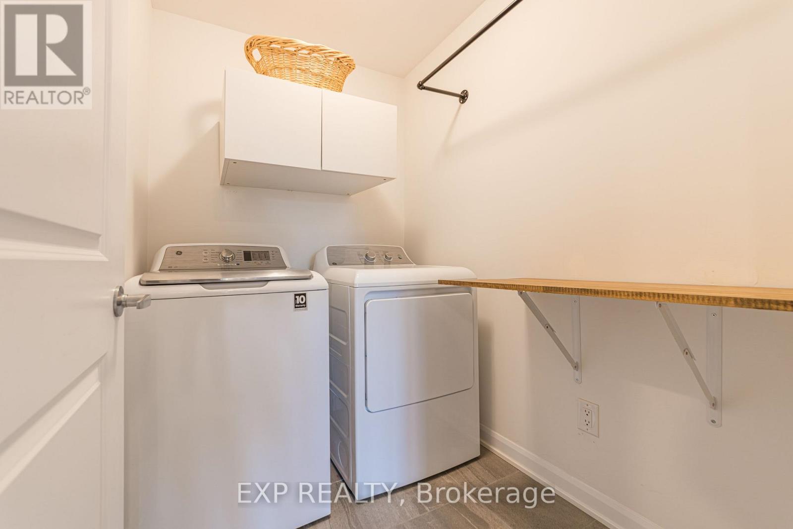80 Lantern Road — photo 23