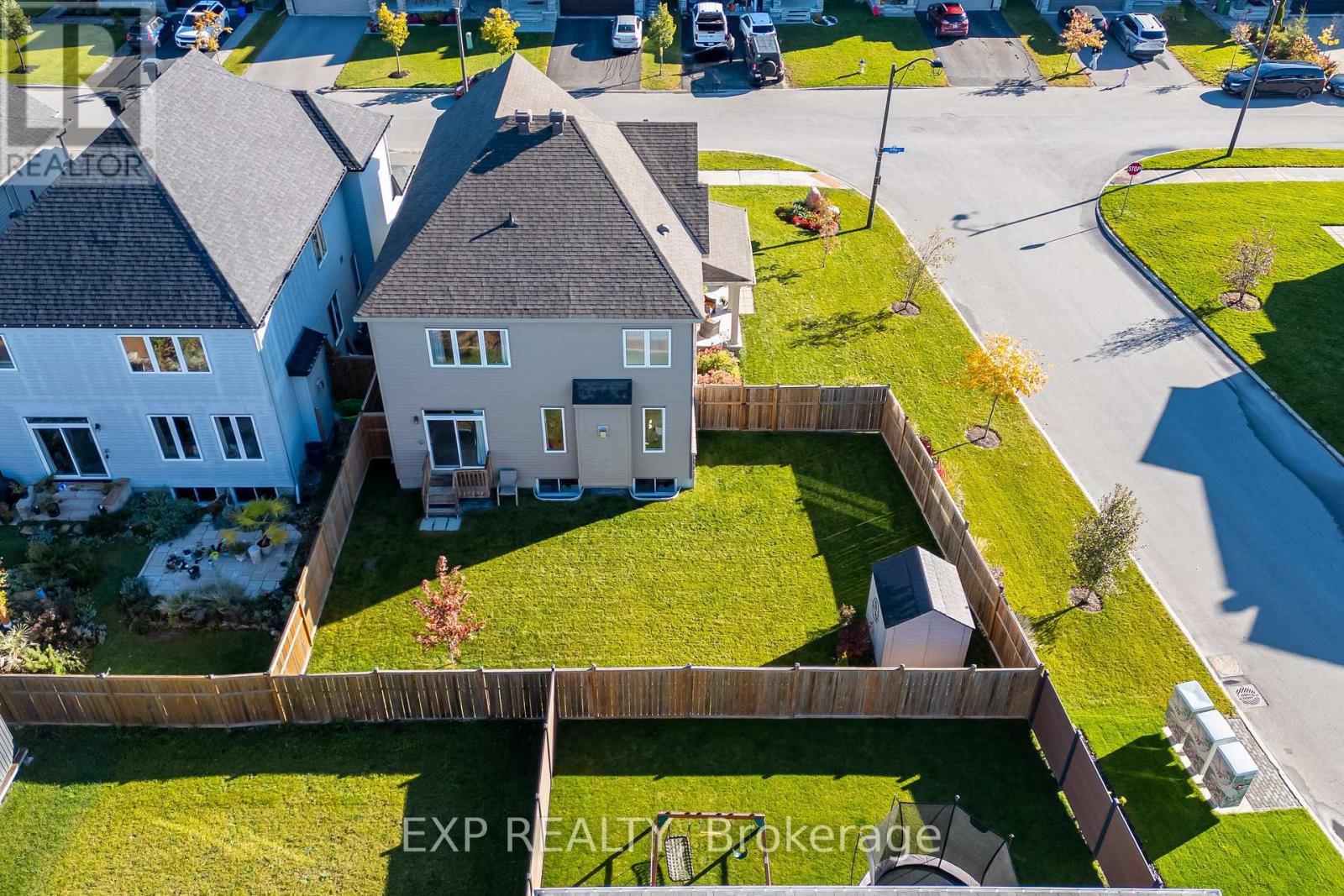 80 Lantern Road — photo 38