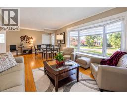 Living room - 22 Marshall Street, Brantford, ON N3R3C9 Photo 11