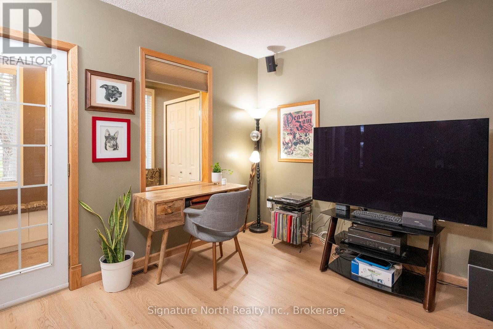 17 Ontario Street West — photo 10