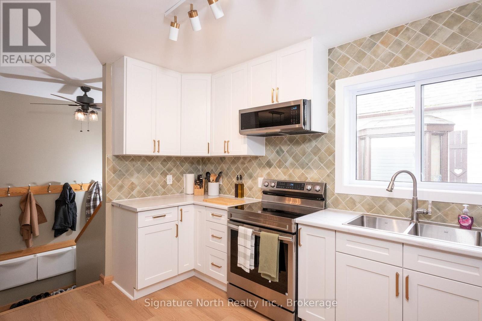 17 Ontario Street West — photo 17