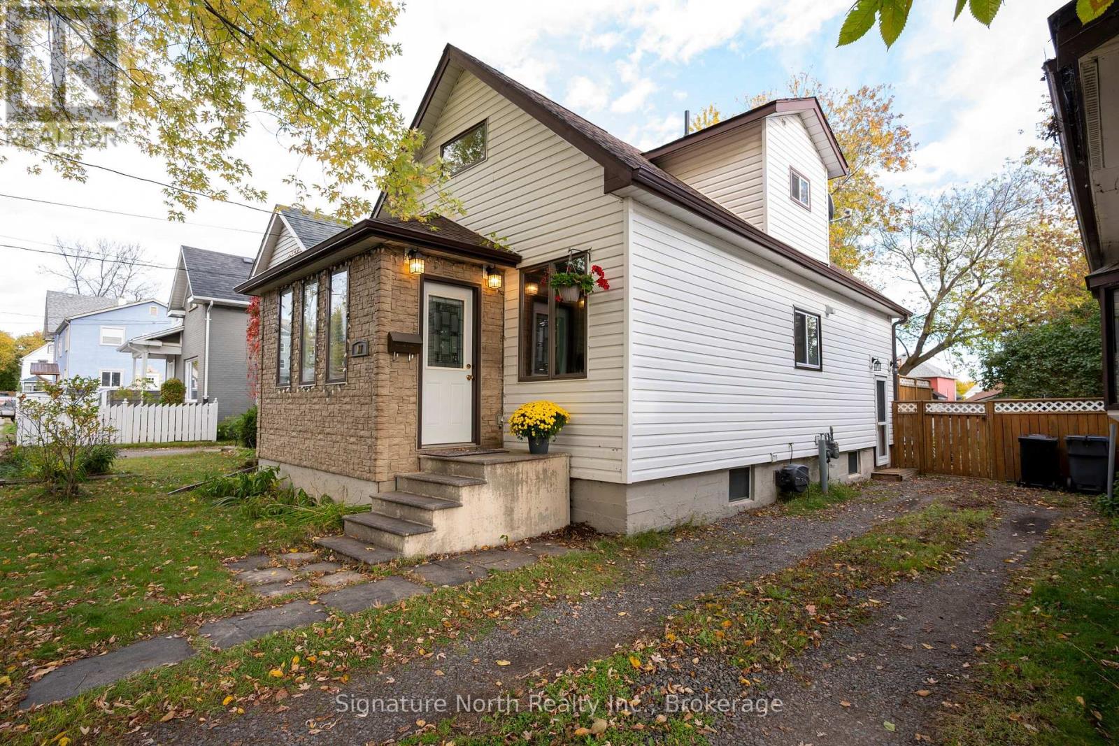 17 ONTARIO STREET W - 2