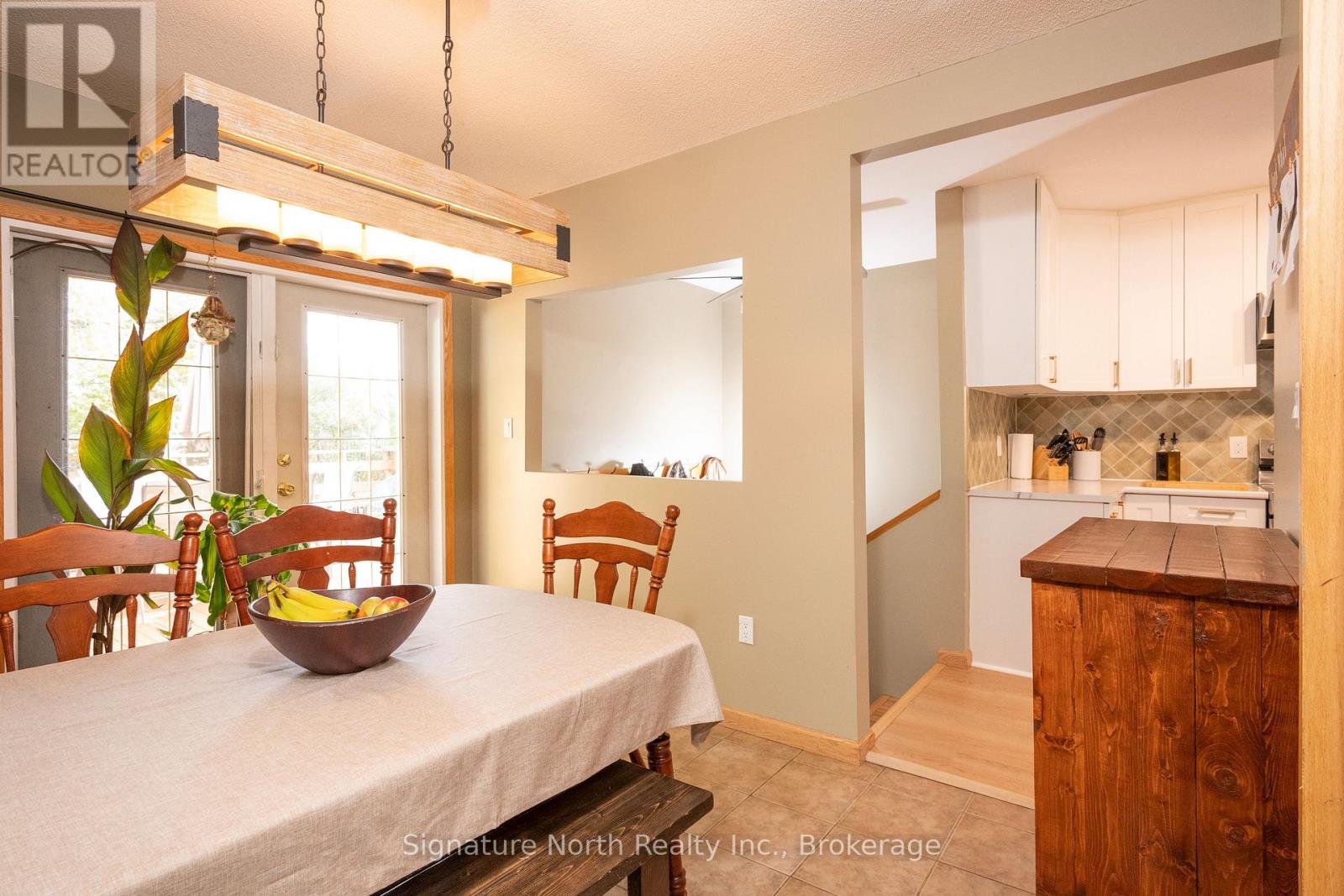 17 Ontario Street West — photo 24