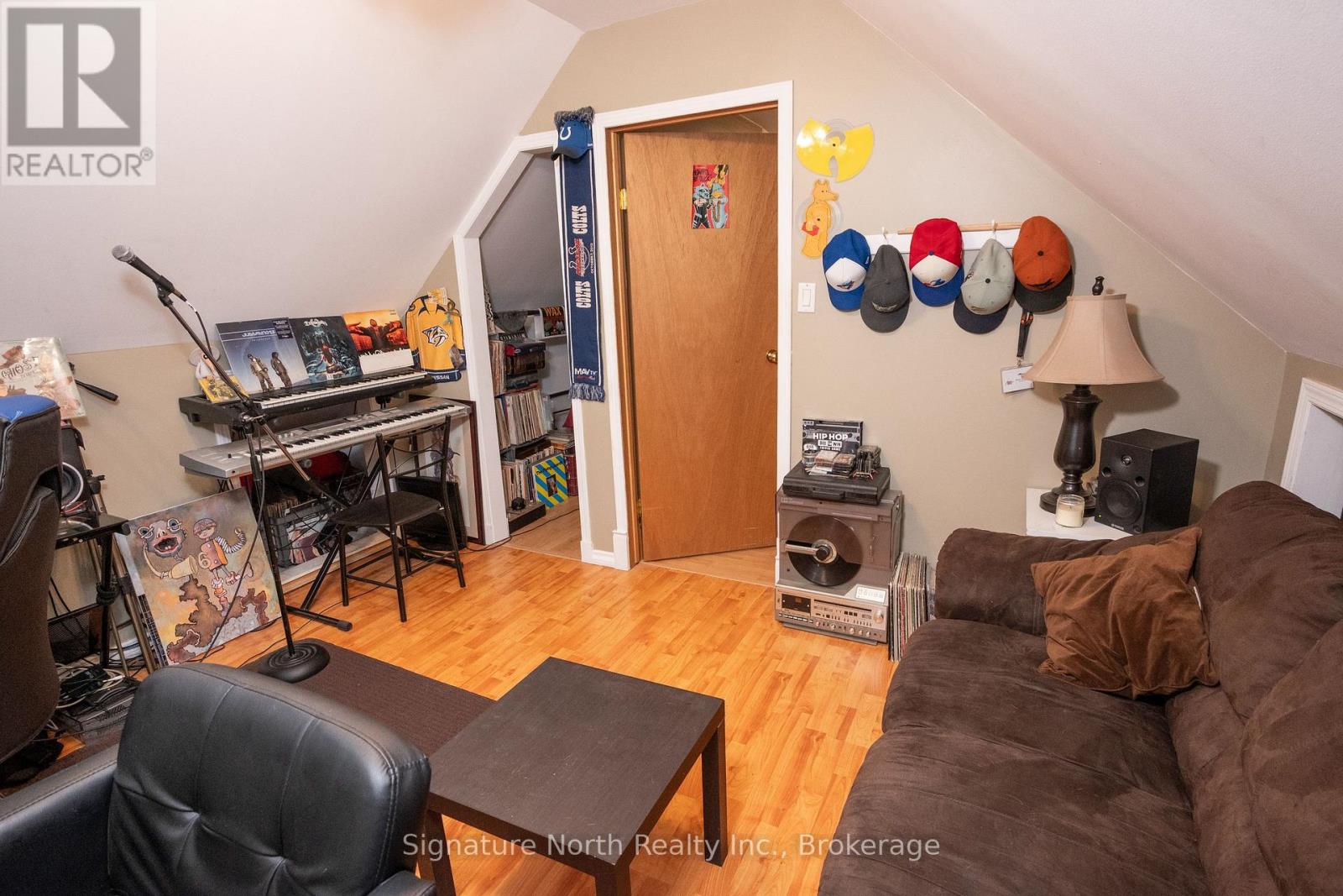 17 ONTARIO STREET W - 29