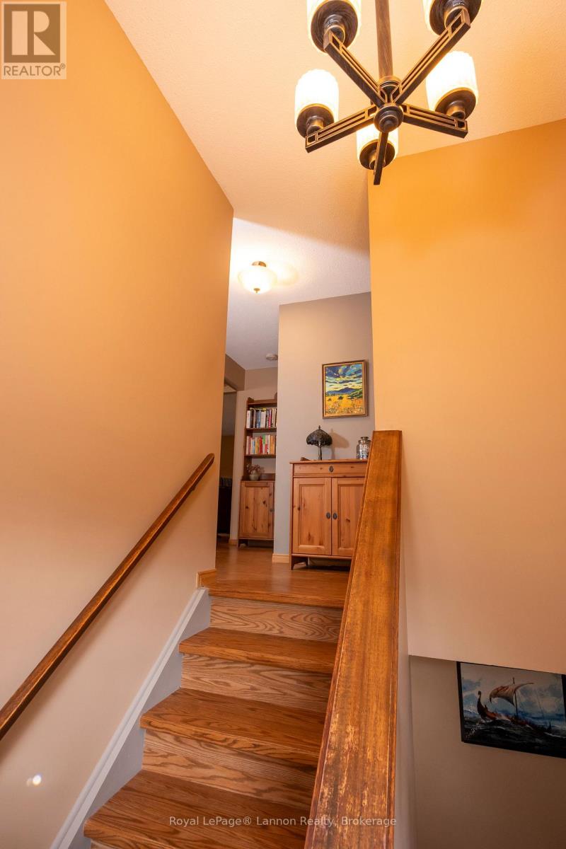 612 Lanark Crescent — photo 10