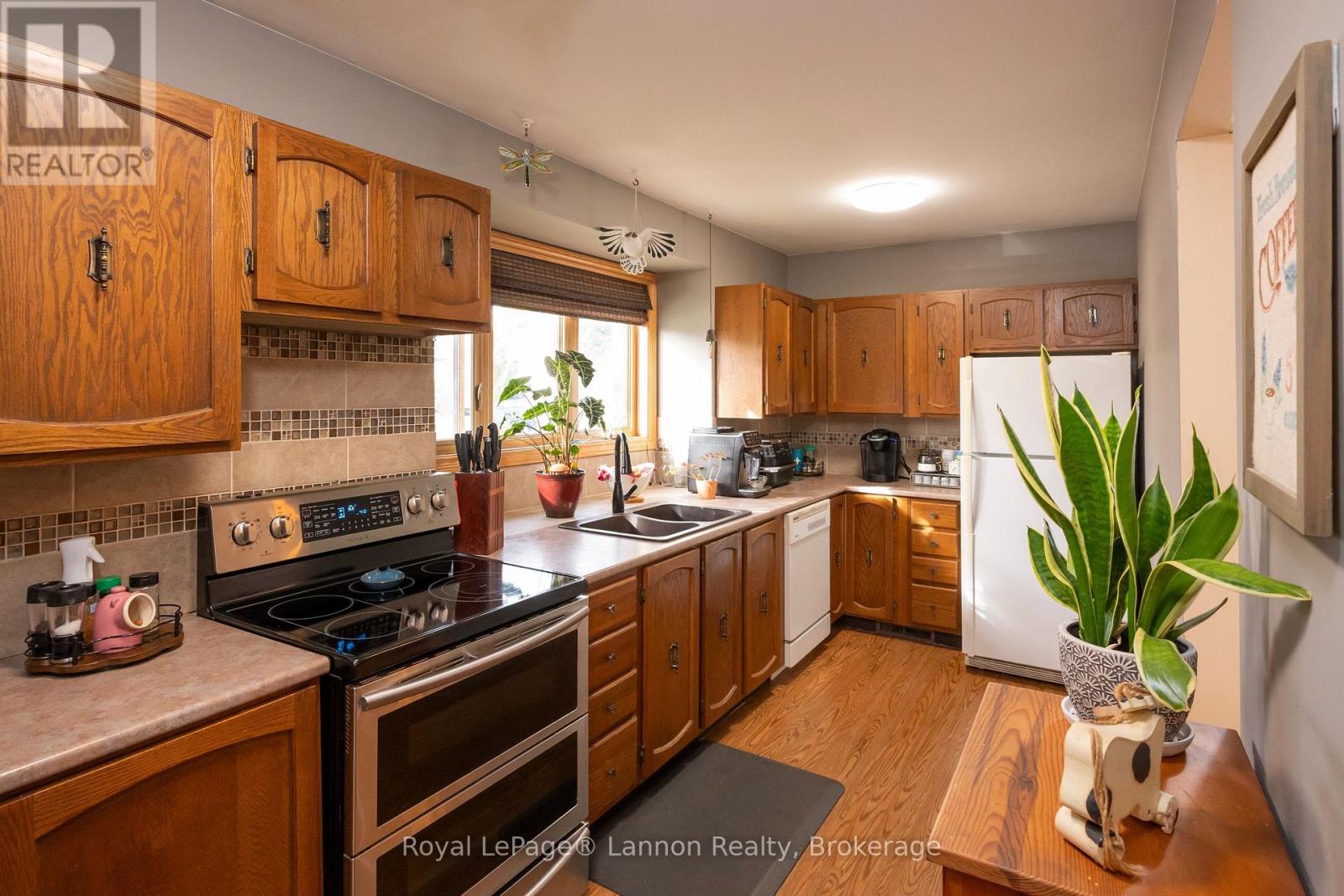 612 LANARK CRESCENT - 14