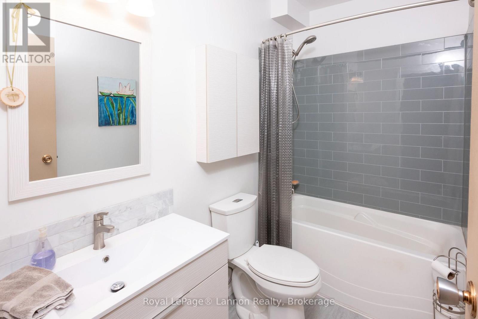 612 LANARK CRESCENT - 26
