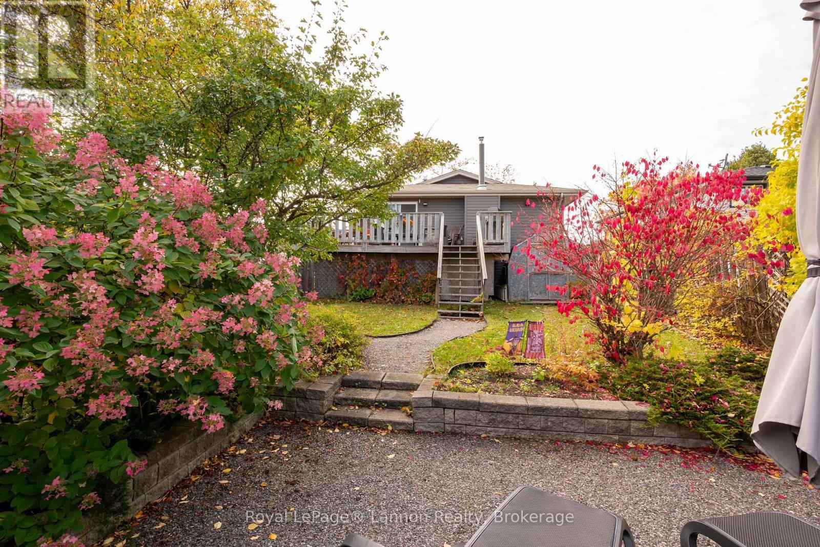 612 LANARK CRESCENT - 3