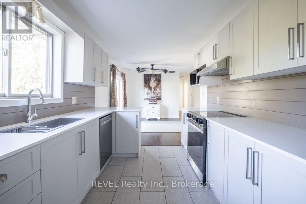 24 Adelaide Street — photo 11
