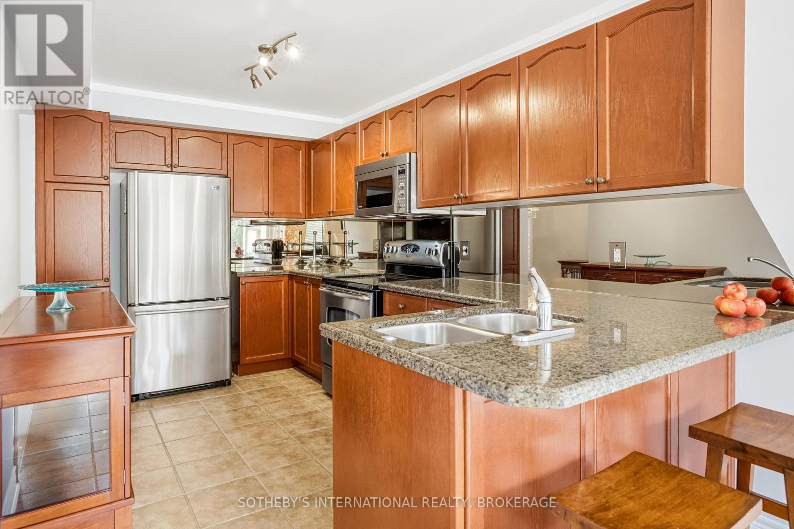 4 Alex Grant Place — photo 11