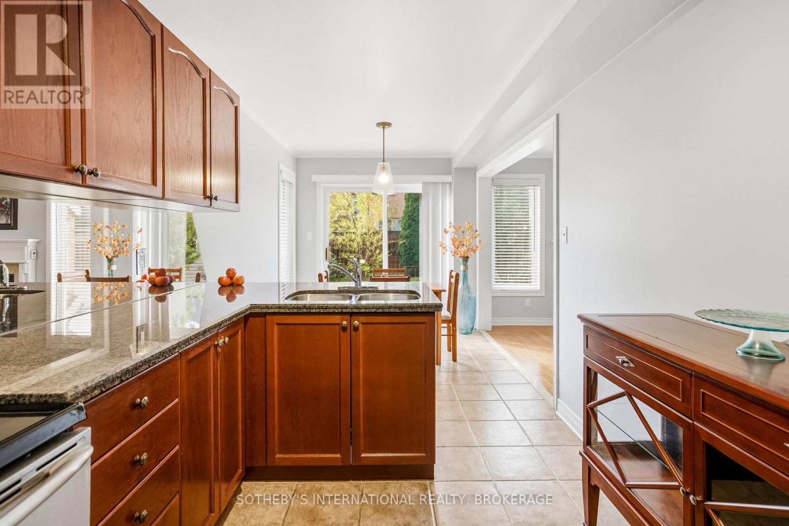 4 Alex Grant Place — photo 12