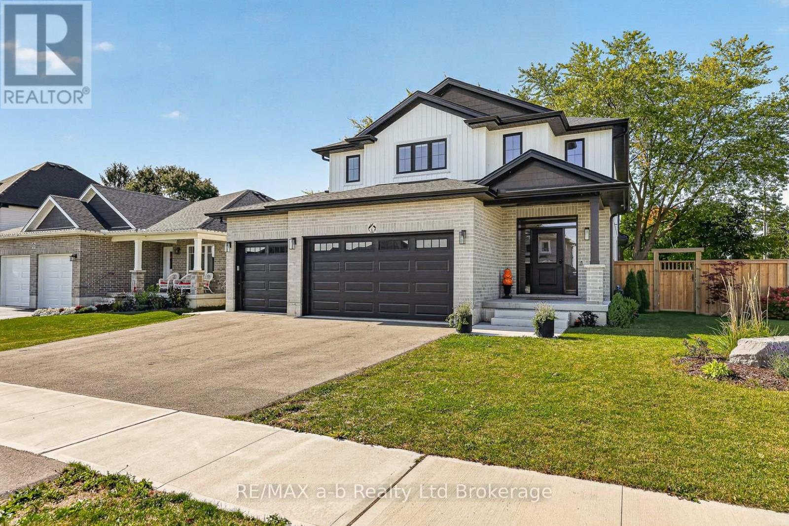 6 Diamond Street