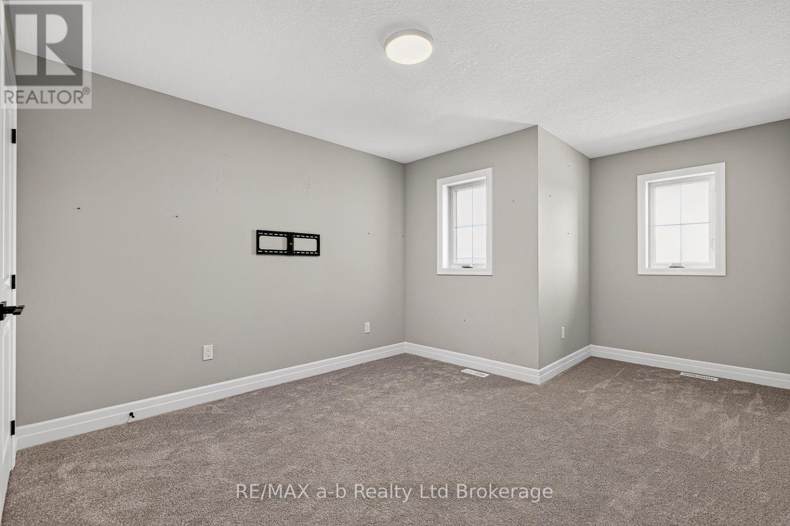 6 Diamond Street — photo 23