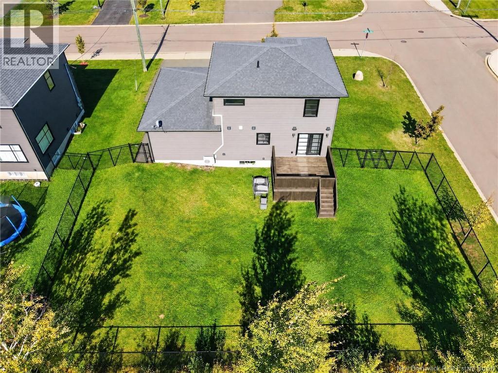 4 Francfort Crescent - 24