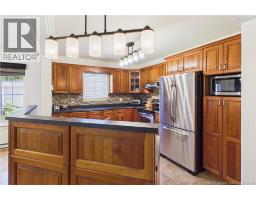 Kitchen - 242 Damien, Dieppe, NB E1A0H3 Photo 9