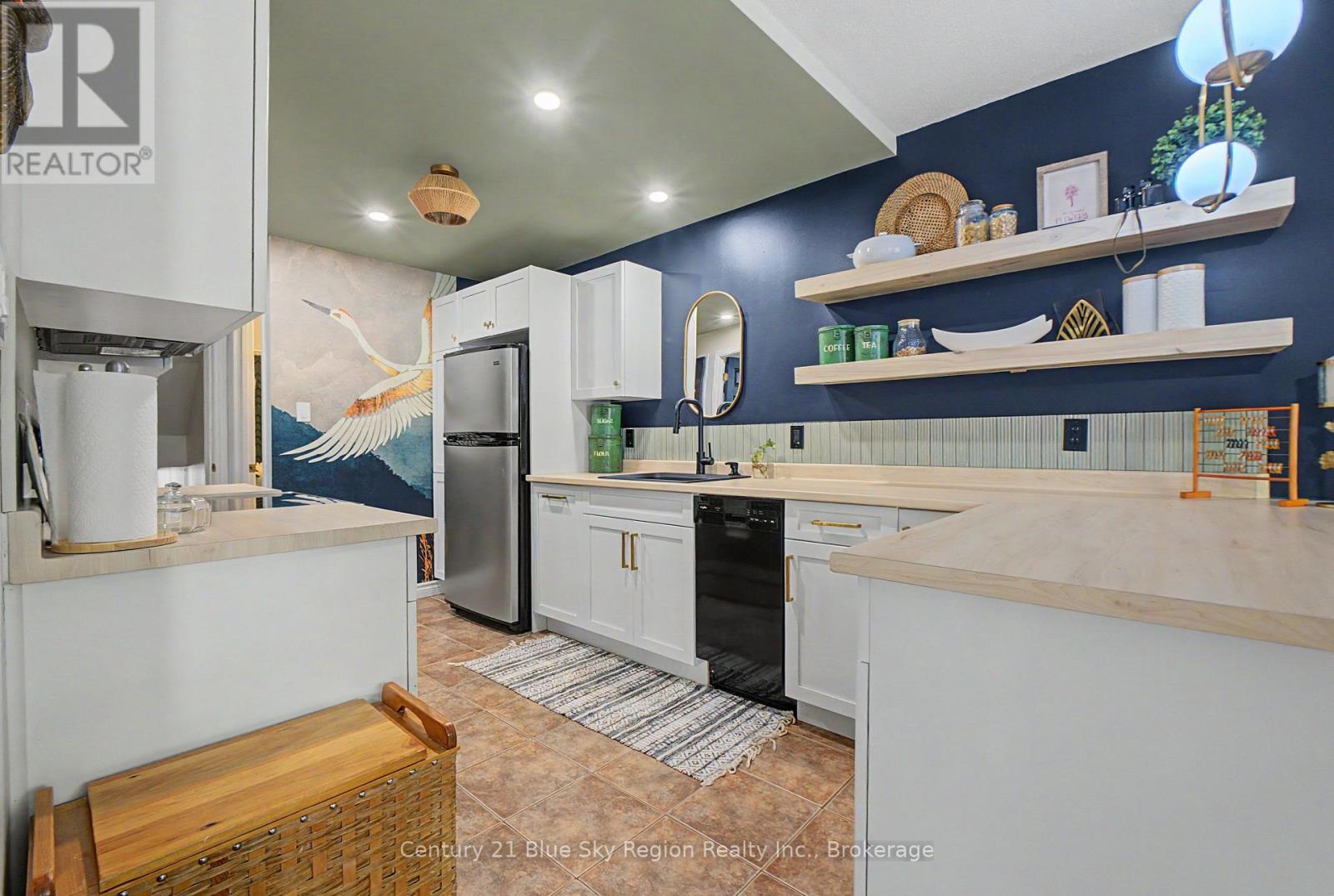 164 Labreche Drive — photo 16