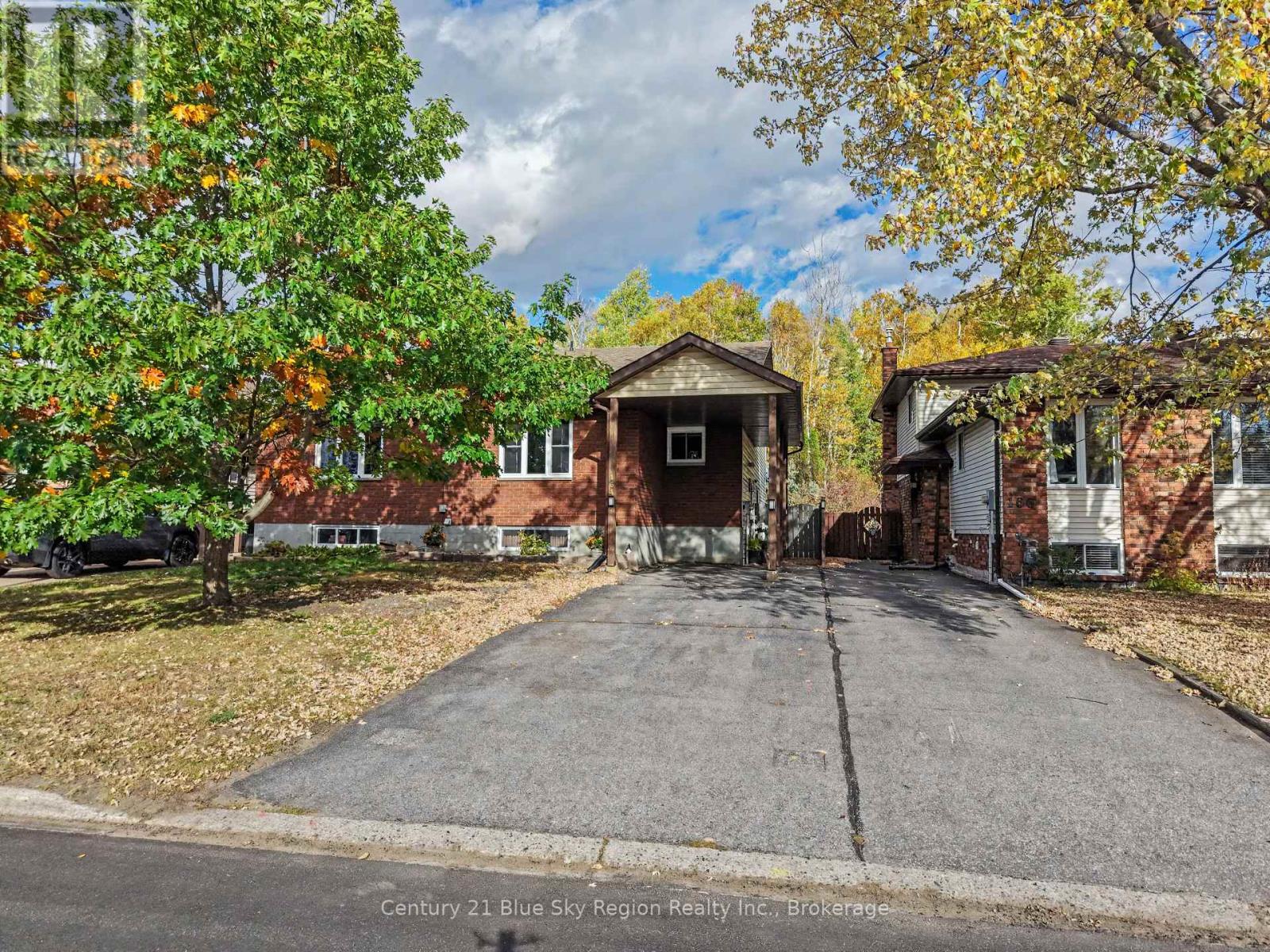 164 Labreche Drive — photo 2