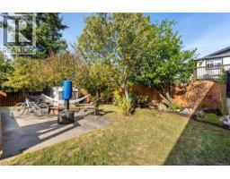 1260 Garkil Rd, Saanich, BC V8P2L3 Photo 36