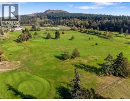 1260 Garkil Rd, Saanich, BC V8P2L3 Photo 43